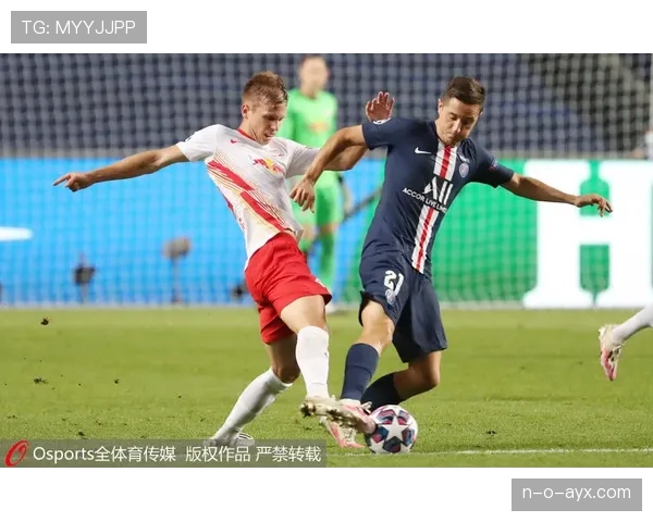 马尔基尼奥斯：与蒂亚戈·席尔瓦构建巴黎后防核心组合