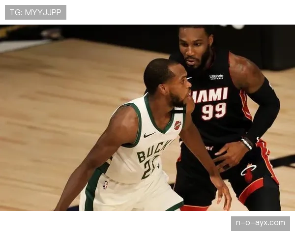 希罗无球跑位拉开弧顶防守，较上季三分更稳